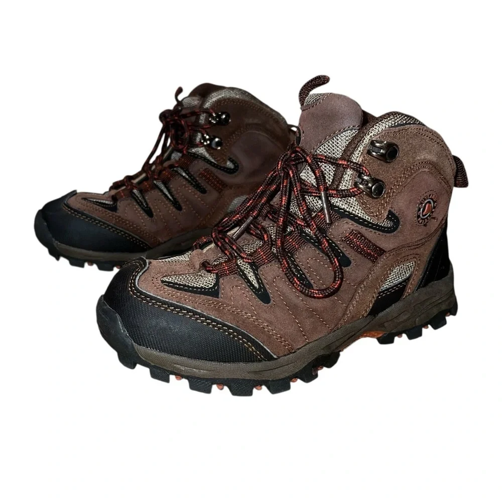 Outland Little Kids Outdoor Boots in Brown and Black Size 2M